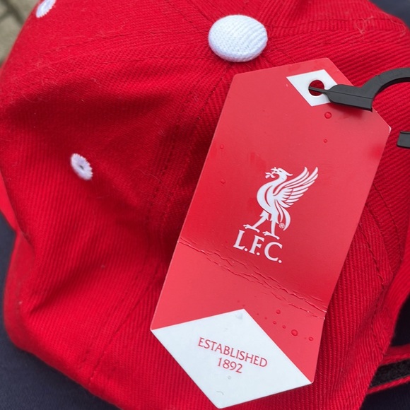 NWT Authentic Liverpool Red/White Adjustable Cap 22/23 - OSFA Brand LFC - Picture 4 of 9